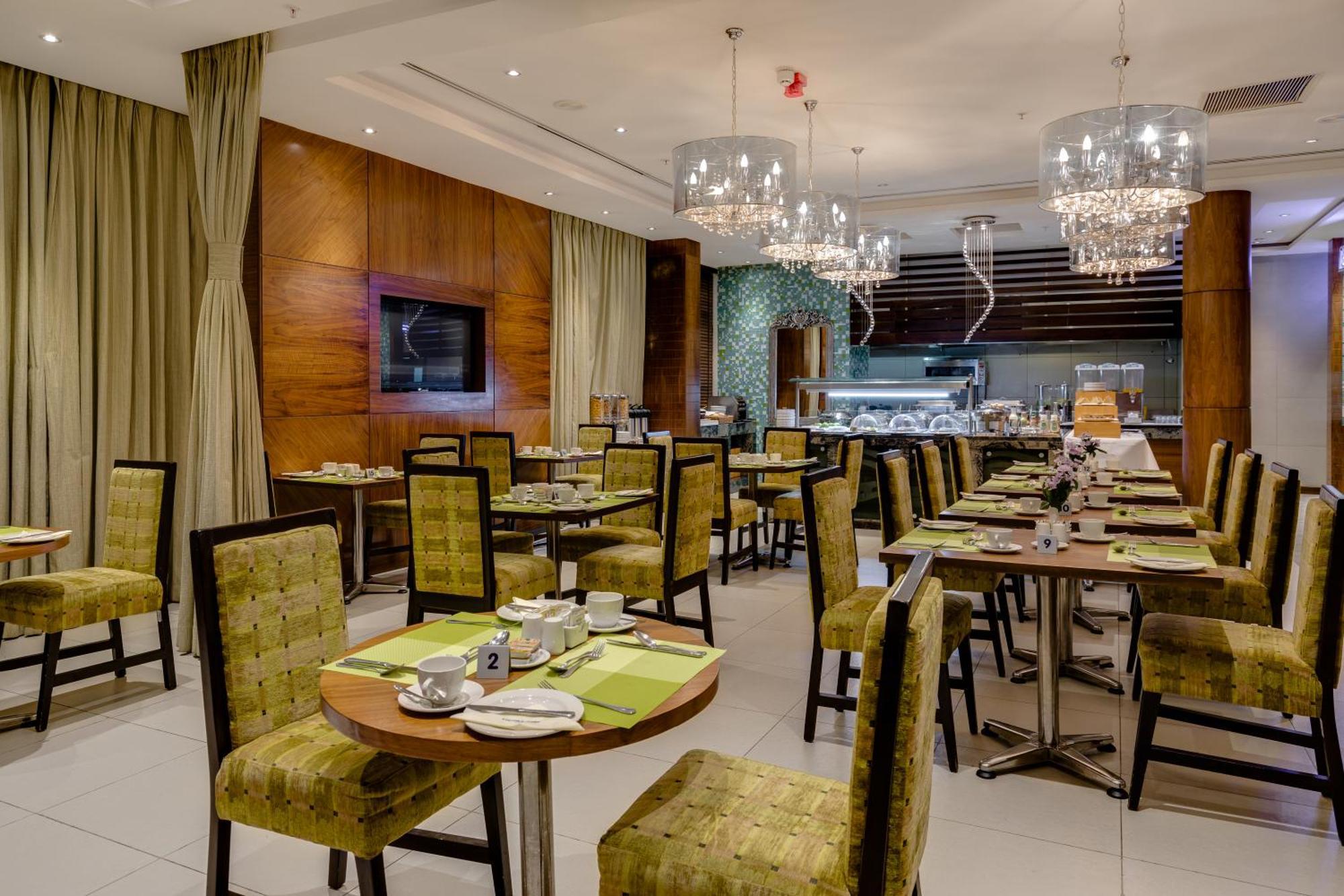Protea Hotel By Marriott Benin City Select Emotan Экстерьер фото