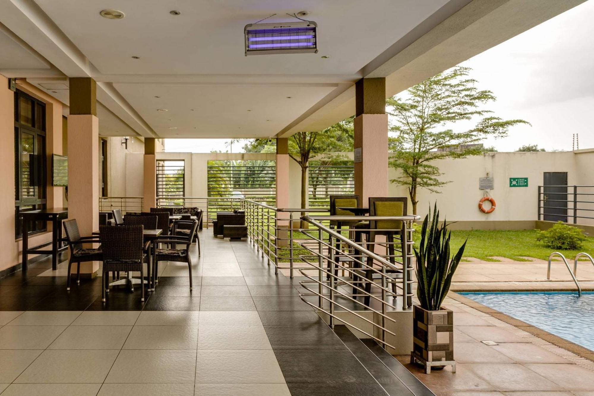 Protea Hotel By Marriott Benin City Select Emotan Экстерьер фото
